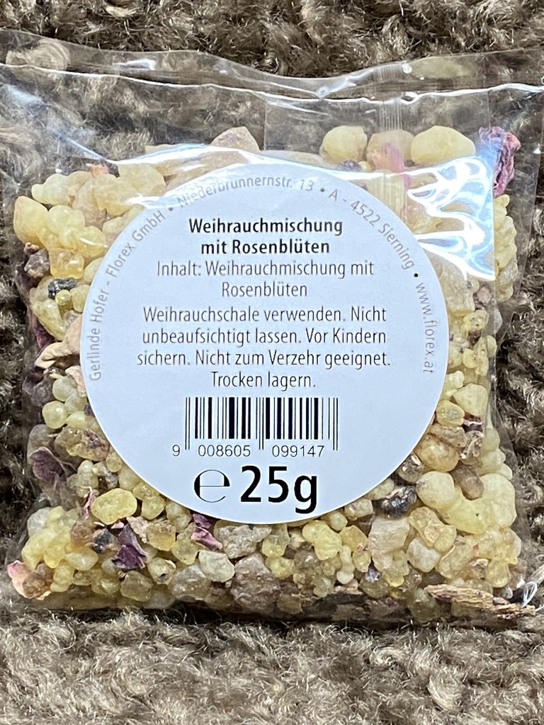 Weihrauchmischung mit Rosenblüten