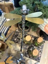 Libelle auf Stab groß