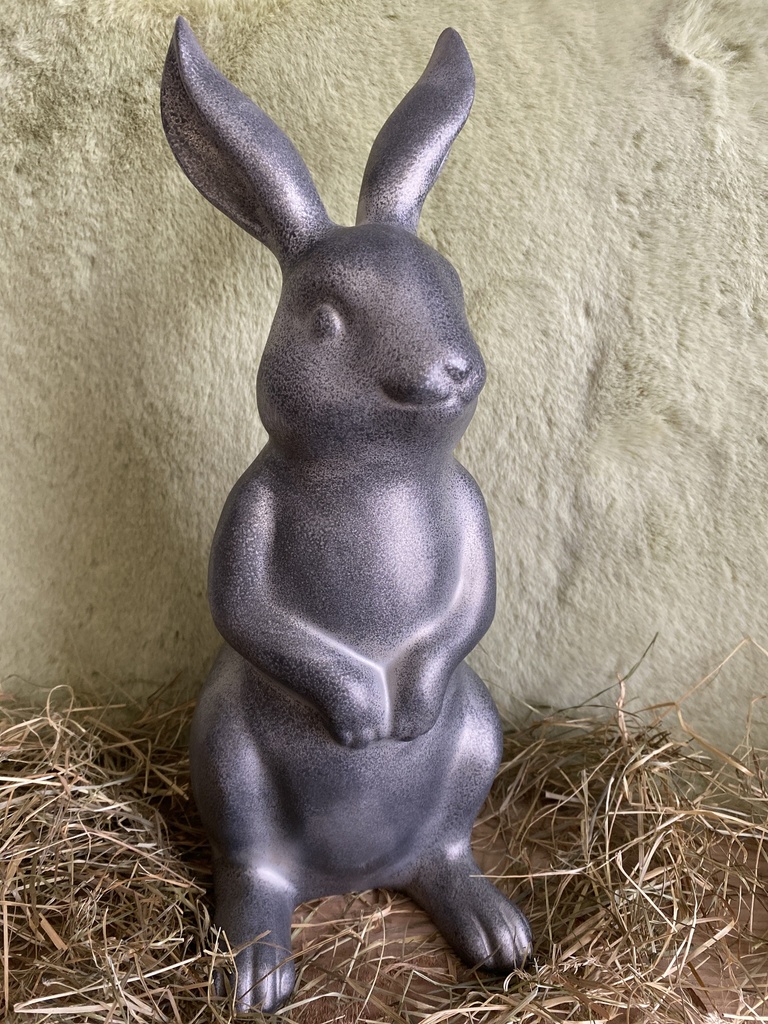 Hase silber stehend