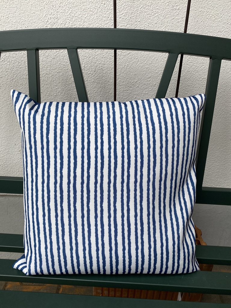 Kissen (blau-weiß gestreift)