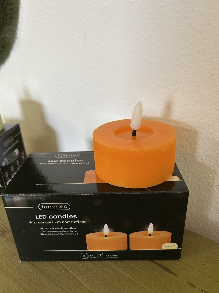 LED Wachskerze mit Flammeneffekt