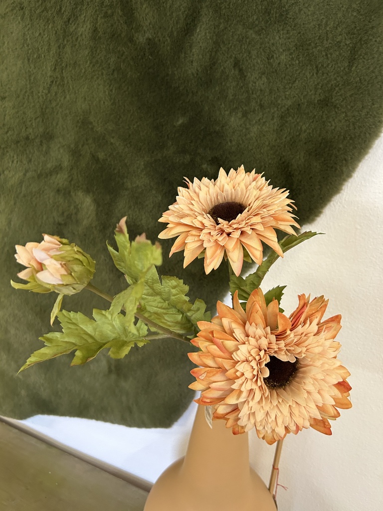 Sonnenblumen am Stiel