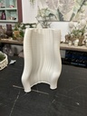 Keramikvase mit Wellenmuster