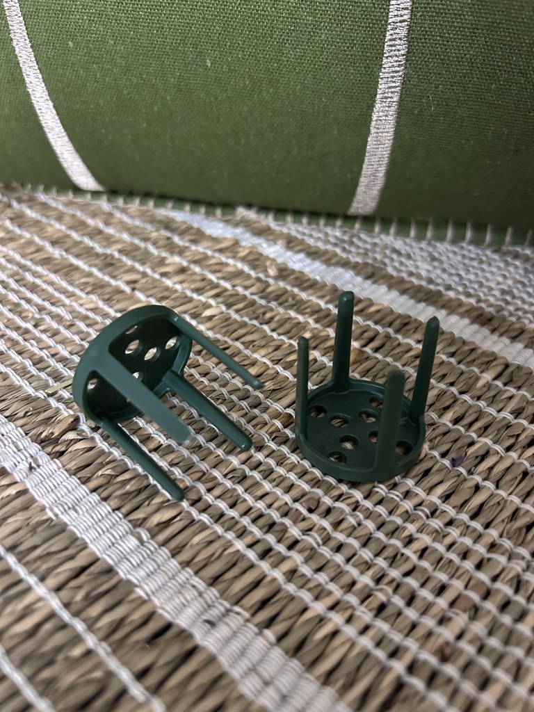 Pinholder