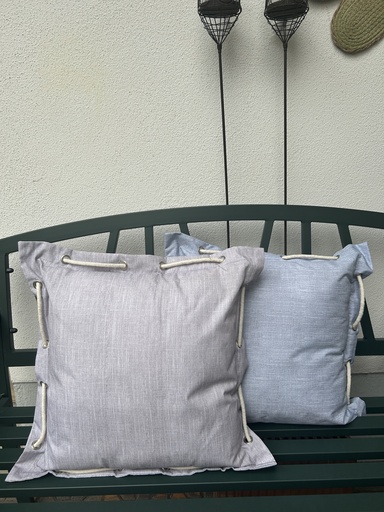 Outdoorkissen mit Schnürung