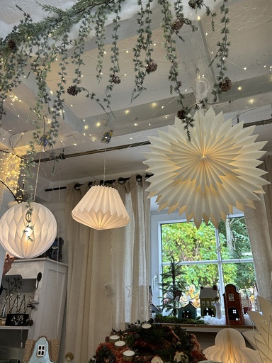 Beleuchteter Stern- oder Papierornamente