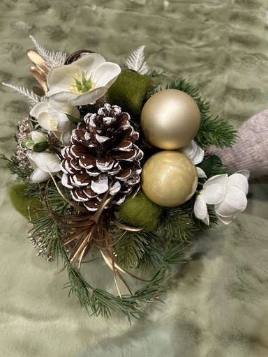 [P0003079] Weihnachtsstrauß Christrose